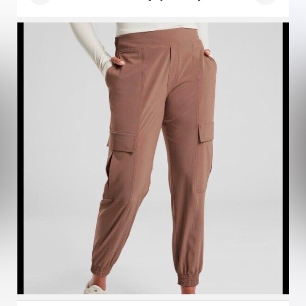 Athleta Chelsea Utility Jogger Pants Tan  Athleisure Travel Stretch Cargo Size 0
